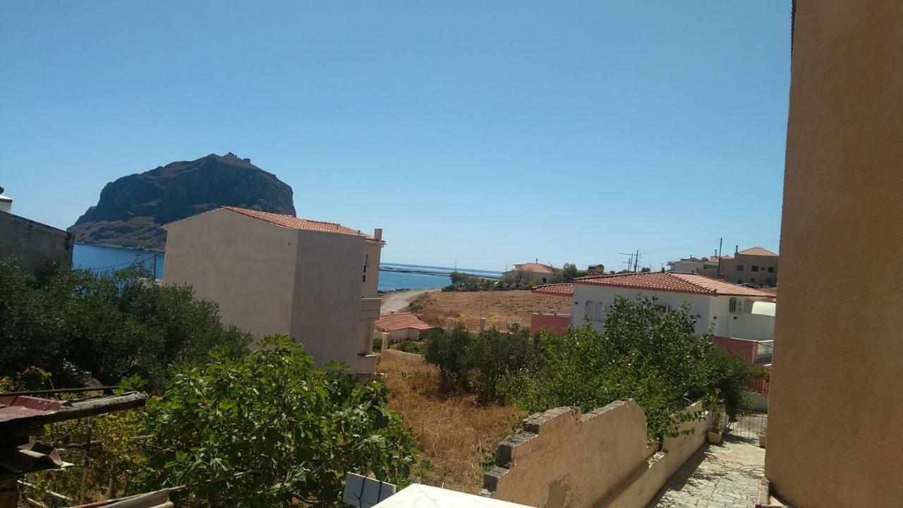 Monemvasia Lazarus Beach Apartment المظهر الخارجي الصورة